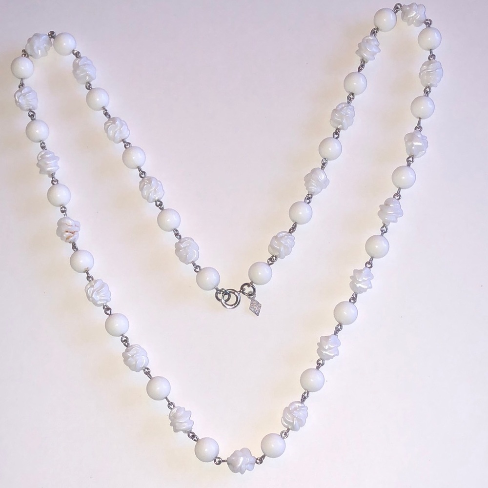 Sarah Coventry Elegant Vintage White Beaded Boho Necklace - Picture 2 of 5